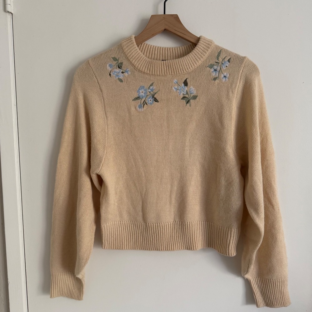 Cream Floral Embroidered Crewneck Sweater XXS Cottagecore Coquette Feminine